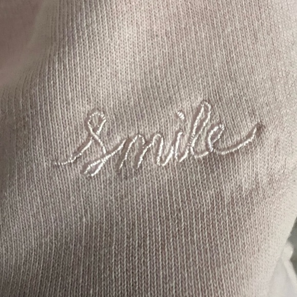 H&M light pink pullover. Smile embroidered - Picture 6 of 7